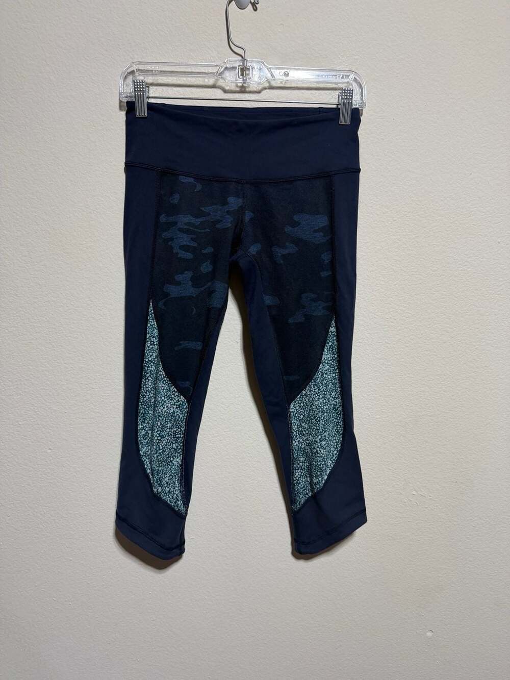Lululemon Wunder Under Crop Sashiko Camo Inkwell Navy Blue Size 6